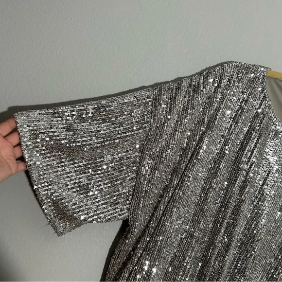 ASOS Curve Silver Sequin Blouse - Picture 4 of 4